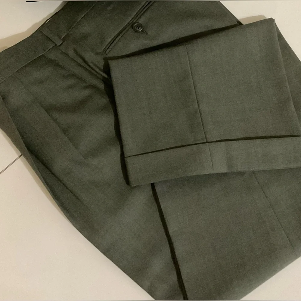 Lorenzo Latini Suit Sage Green 38R